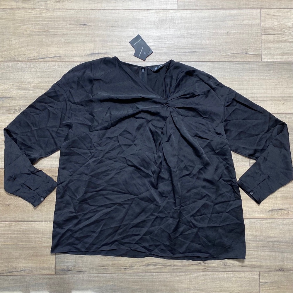 Club Monaco Women's Twist Front Blouse Size XL Black Semi-Sheer‎ Relaxed Fit